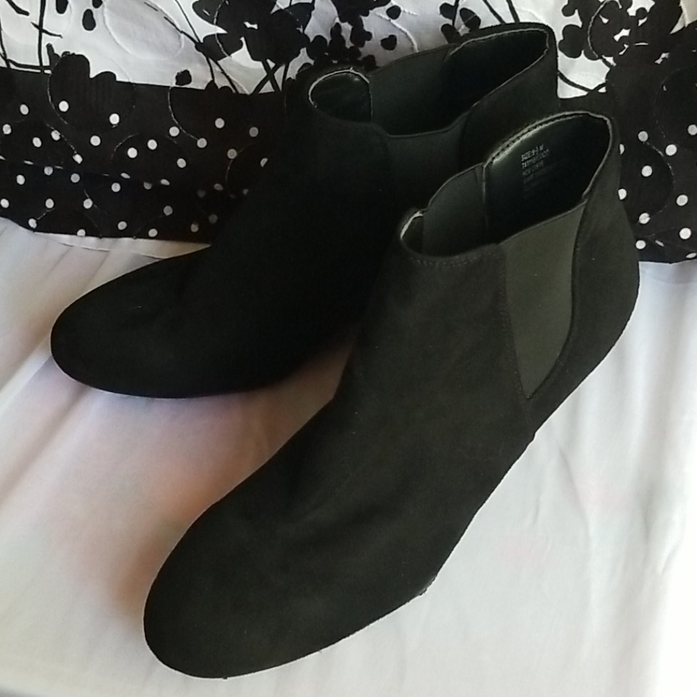 Wedge booties⬇️$